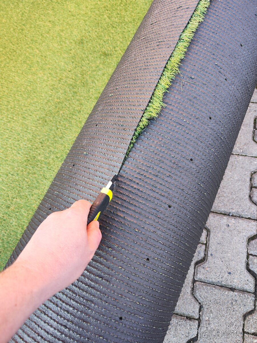 Umělý trávník výška 35 mm, velmi jemný na dotek. - 8