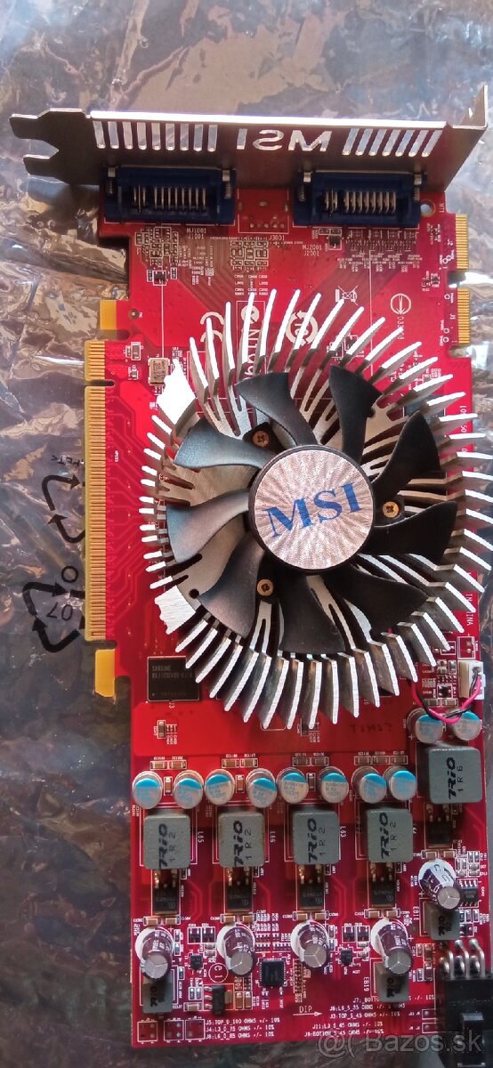 Predam pocitac na media a starsie hry - 8