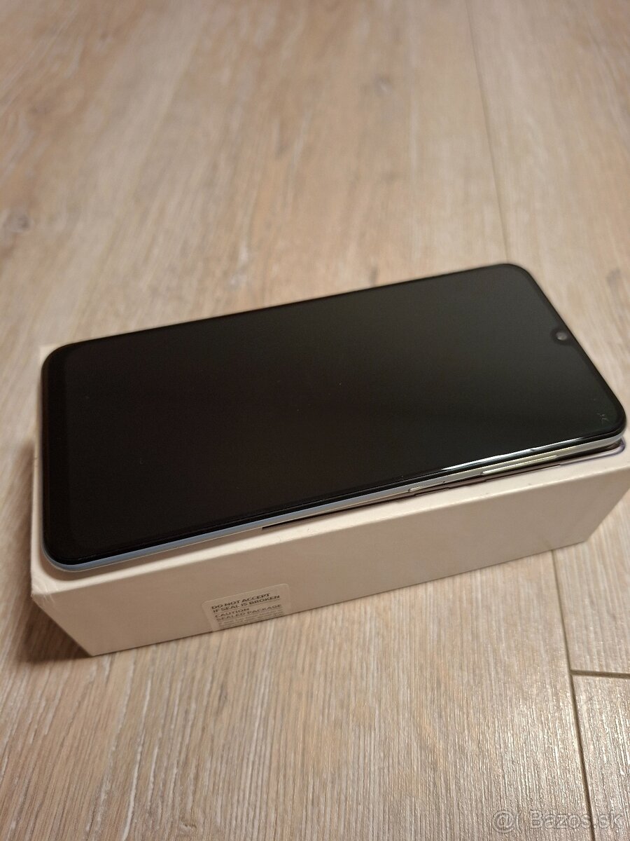 Samsung Galaxy A50 - 4/128 GB - 8