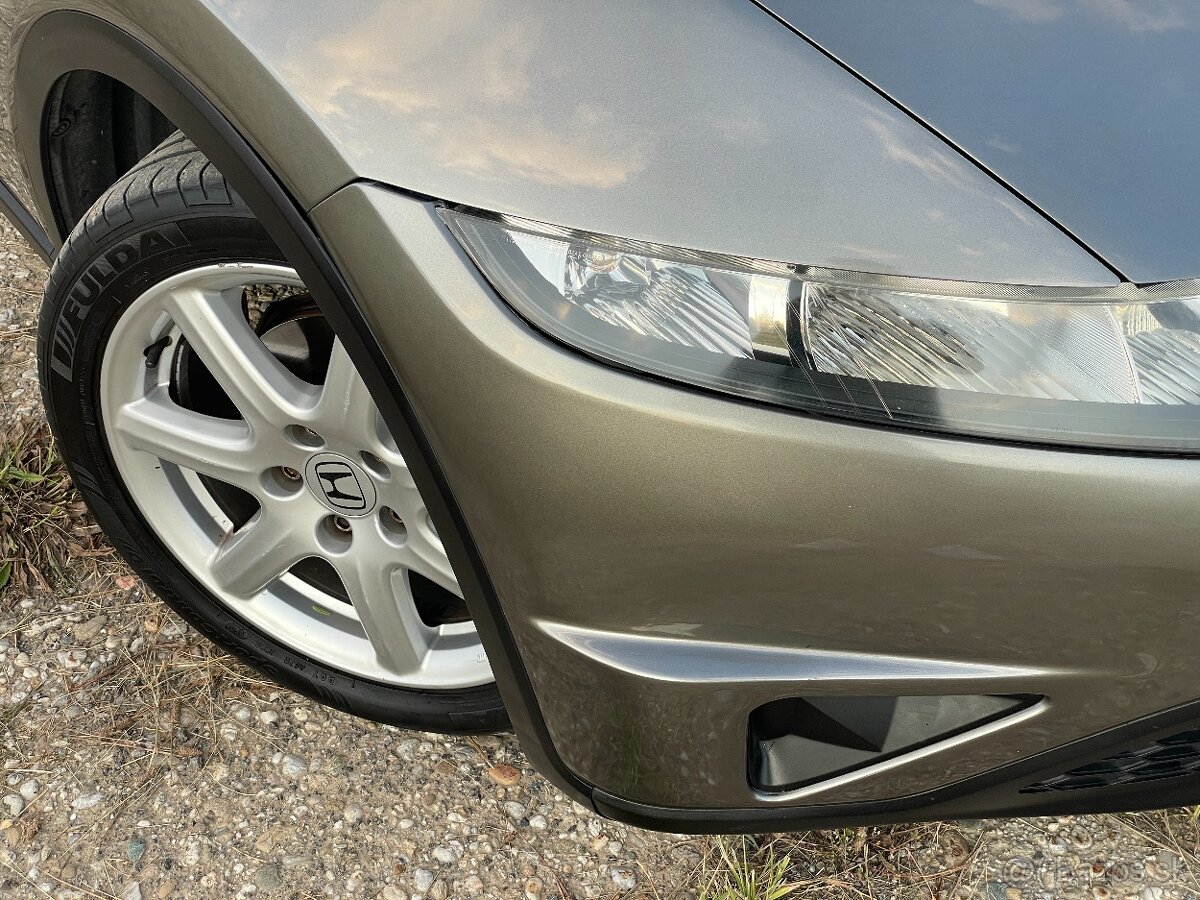 Honda Civic 1.8 VTEC, r. 2008, automat - 8