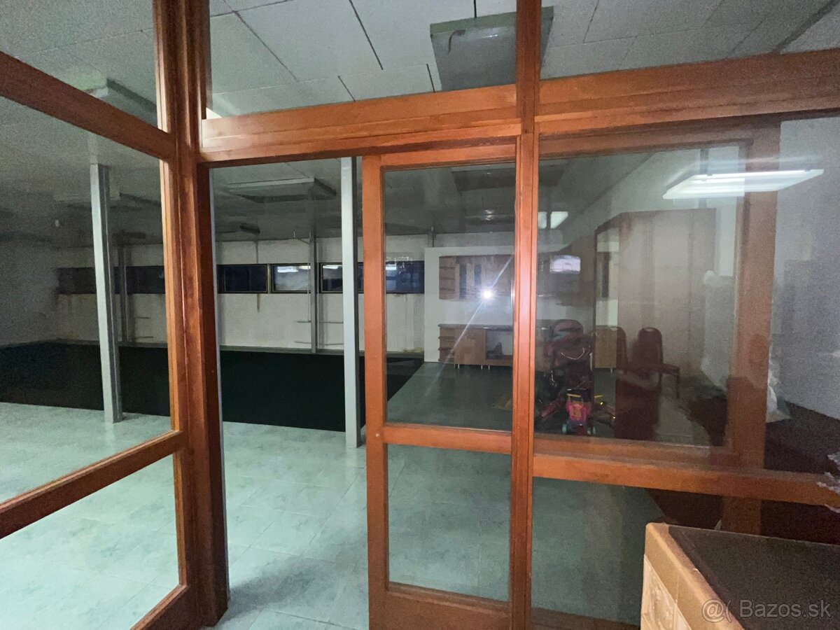 Priemyselný areál na predaj - 8