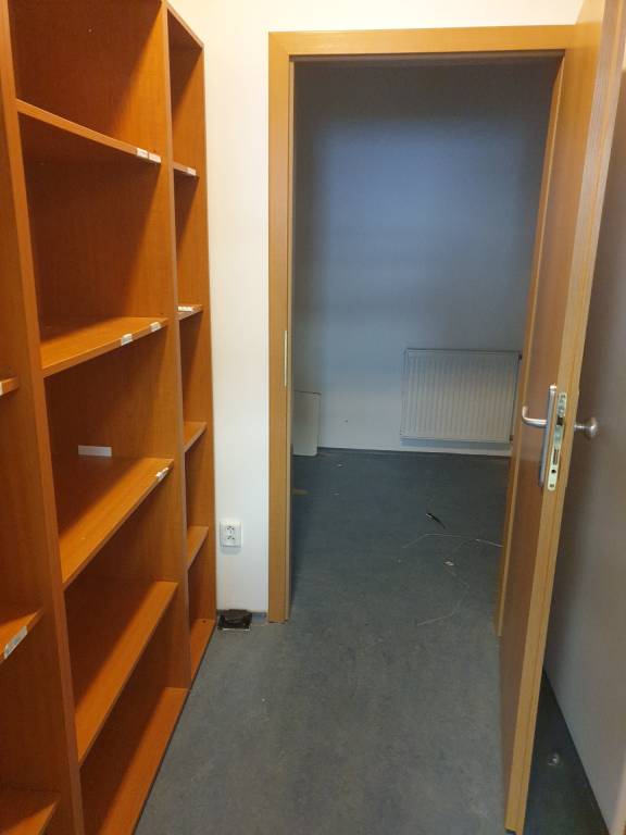 Nová, lepšia cena Obchodný priestor v centre. Lichnerova - 8