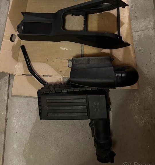 plasty z interieru VW golf 5 combi 2009 - 8