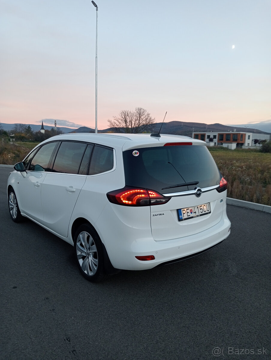 Opel Zafira - 8