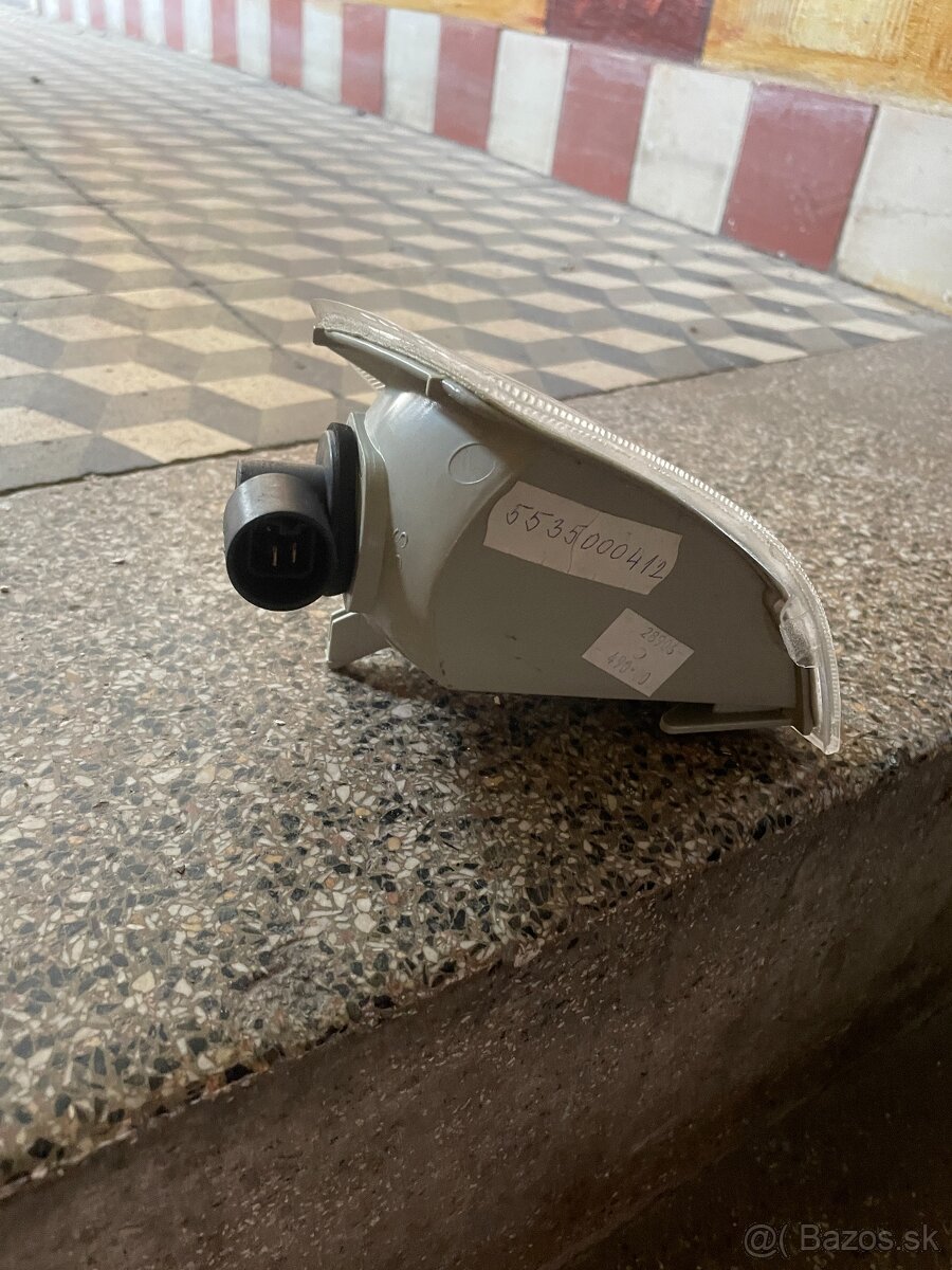 Predám pravé predné smerové svetlo – Peugeot 405 (1987–1996) - 8