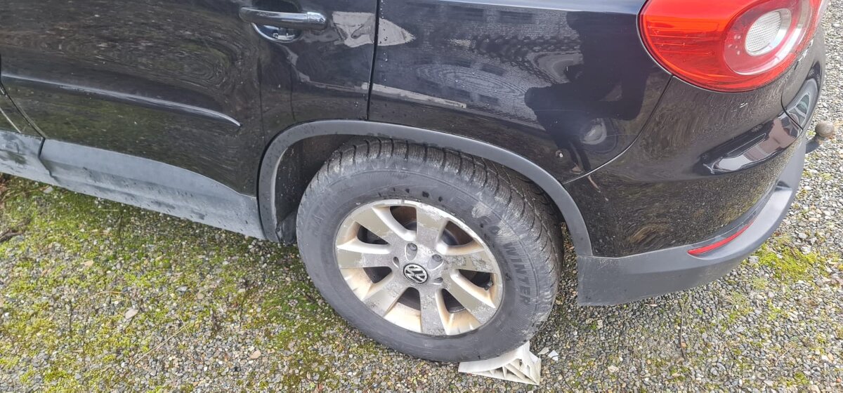 Predám náhradné diely Vw Tiguan - 8
