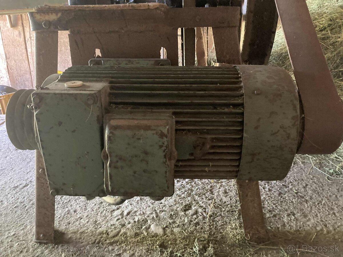 Šačkareň na seno pre dobytok, - 8