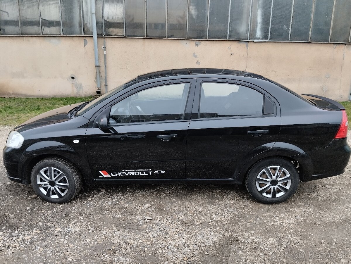 Chevrolet Aveo - 8