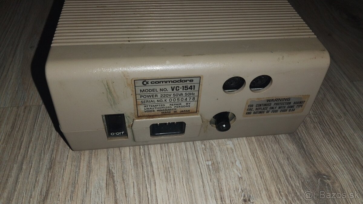 Prodám disketovou mechaniku pro počítač Commodore C64 Floppy - 8