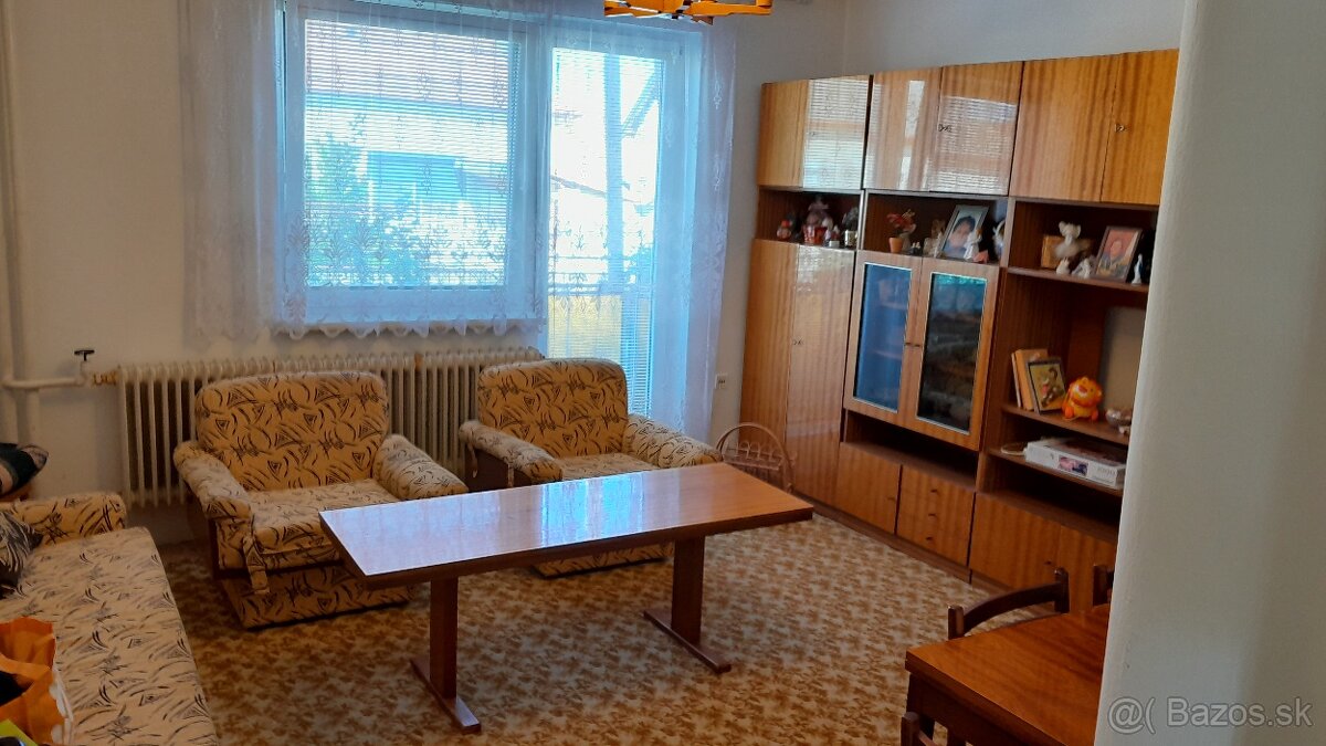 Na predaj priestranný 4-izbový rodinný dom - 8