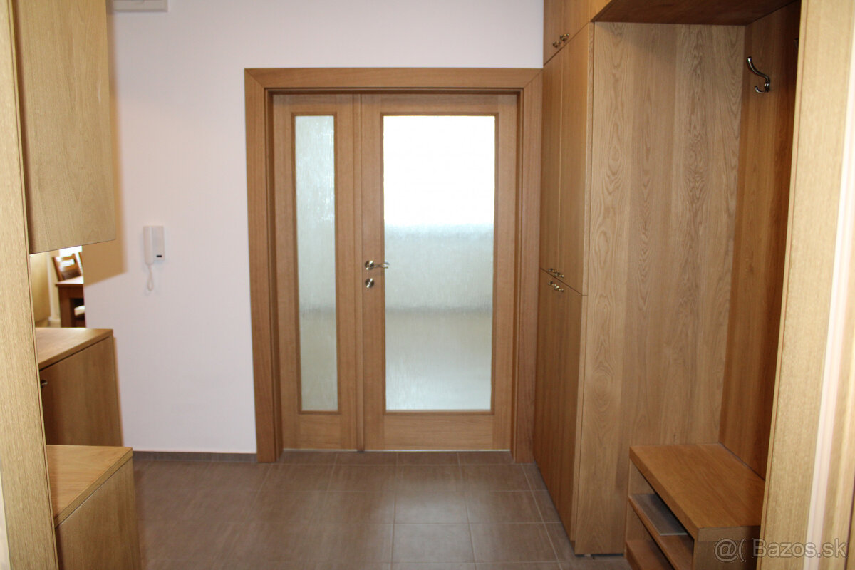 SPEKTRUM REALITY- Na Predaj 3-izbový byt, 72 m2 s loggiou, P - 8