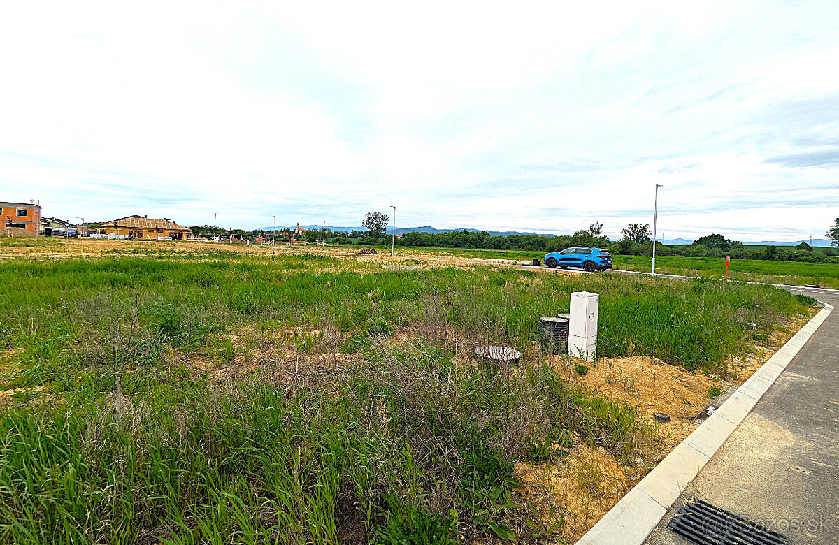 Stavebný pozemok Mokrance, 745m2, cca 21 km od Košíc - 8