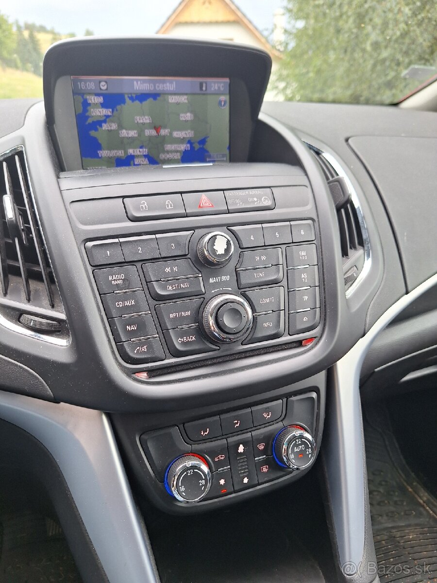 Predam Opel Zafira Tourer - 8