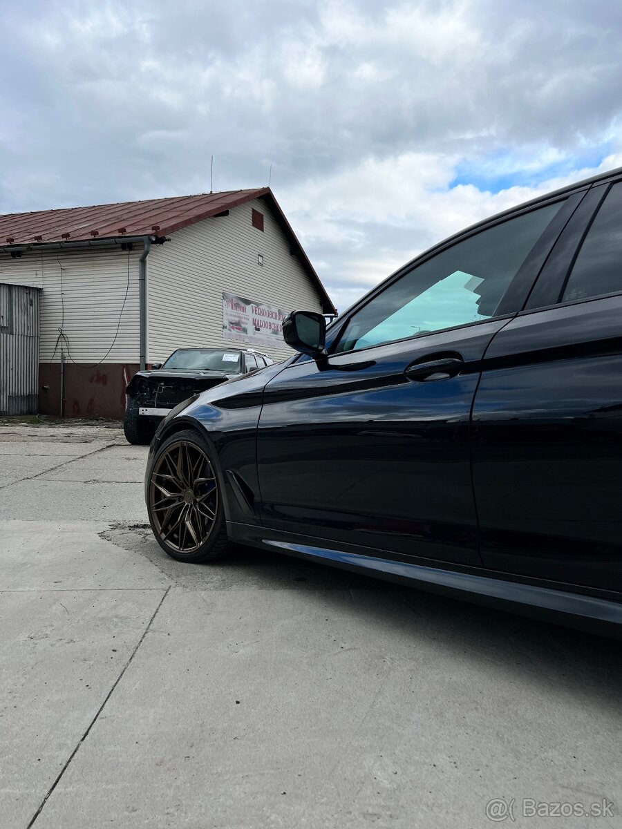 2018 BMW M550i Xdrive G30 - 8