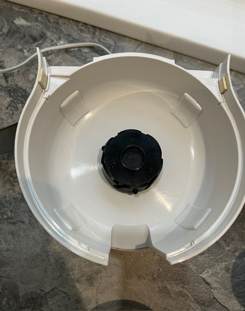 Odšťavovač Bosch MES25A0 700w Jujce2 - 8