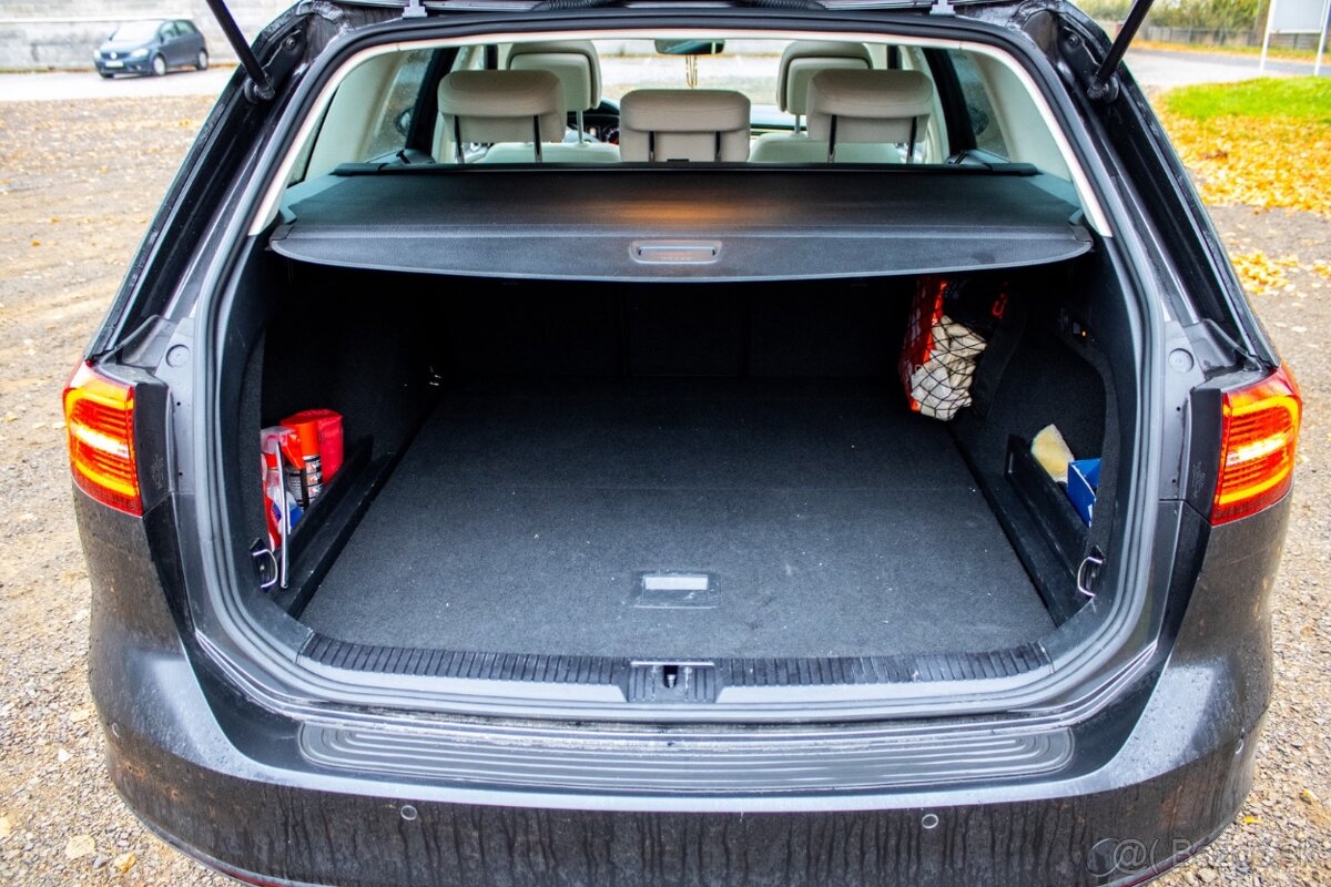 Volkswagen Passat Variant 1.6 - 8