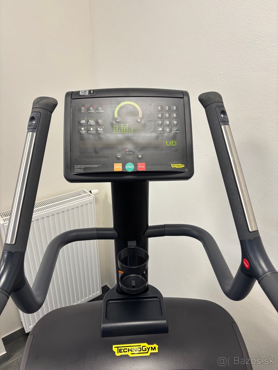Technogym 1000 LED step - 8