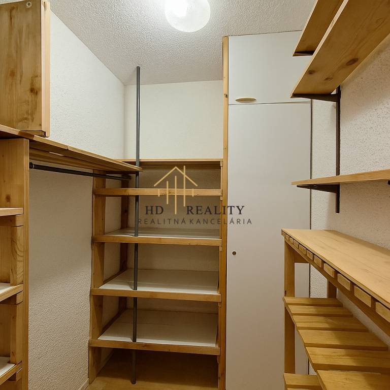 HD REALITY predaj 4 izbový byt v Starej Sásovej - 8