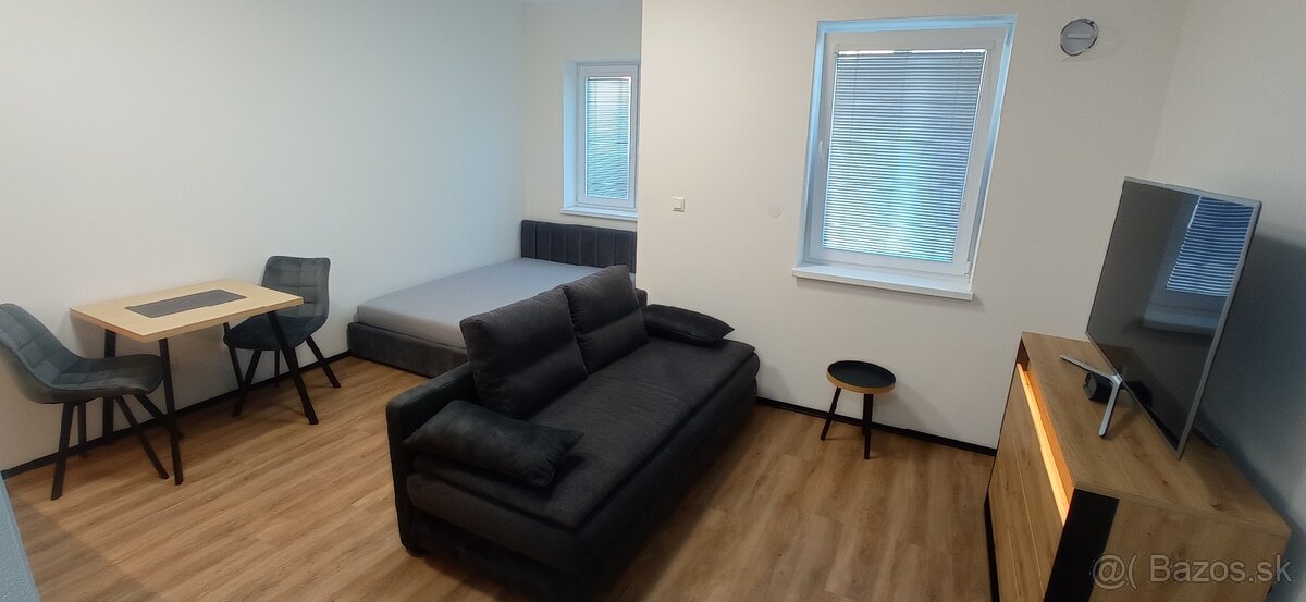 Prenájom exkluzívny 1- izbový byt + garáž , Chtelnica - 8