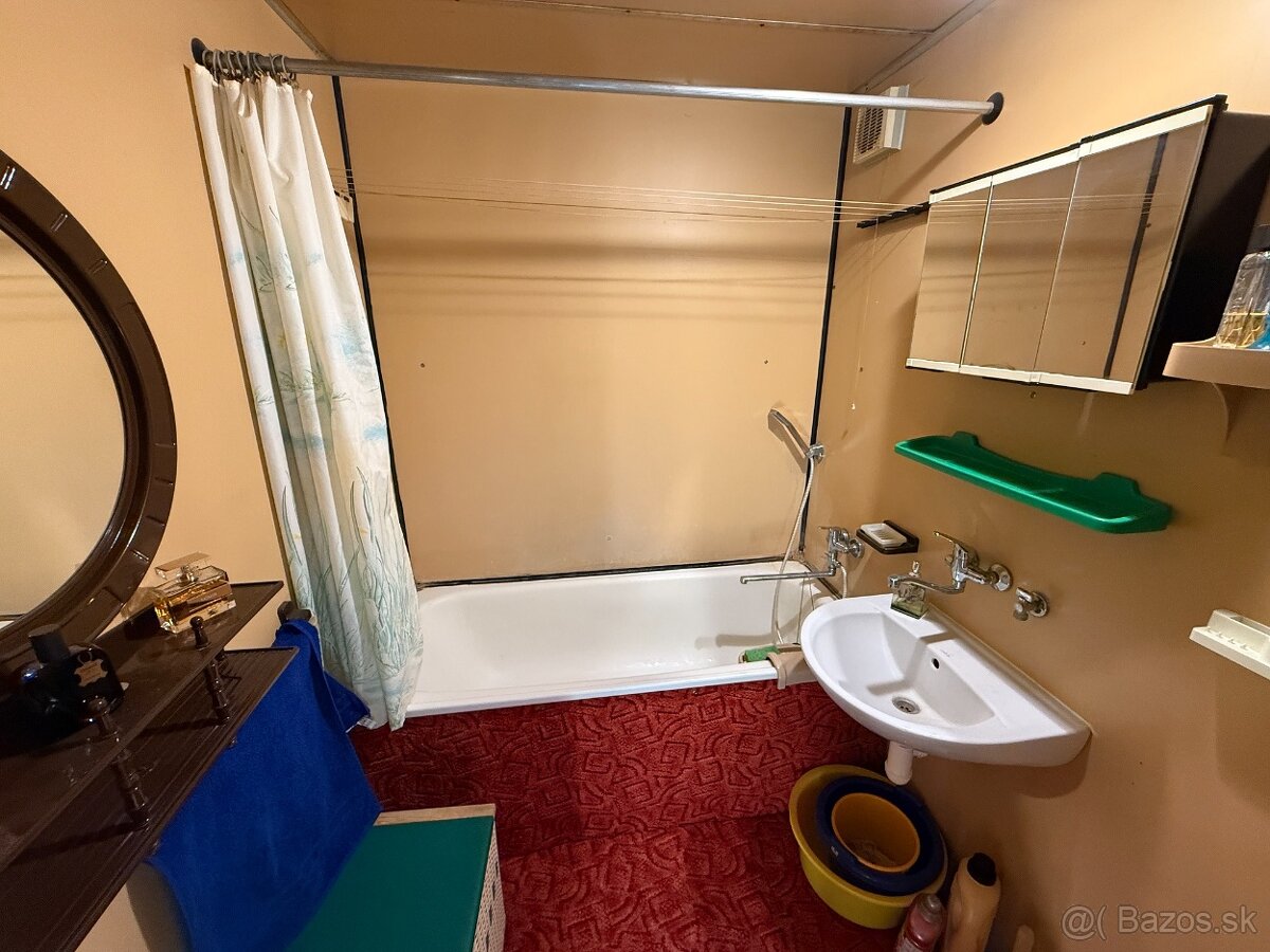 PREDAJ - 3i BYT - ZLATÉ MORAVCE - 8