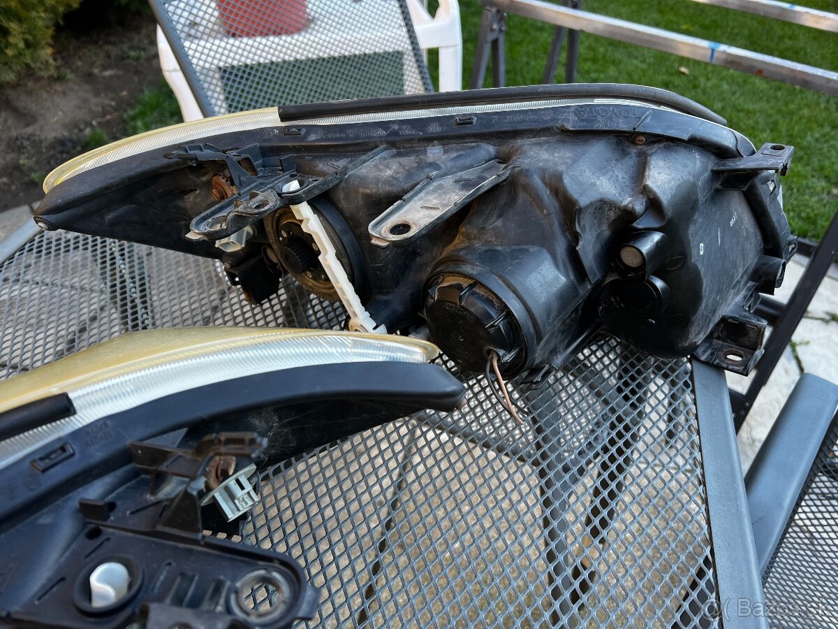 Svetla Toyota RAW4 - 8