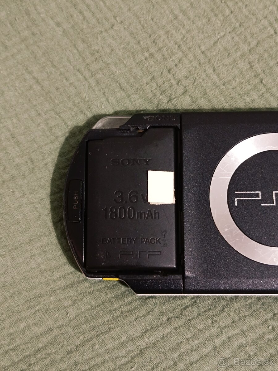 PSP 1000 + nabíjačka - 8