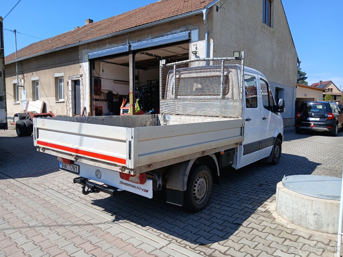 Mercedes Sprinter valník 310 cdi - 8