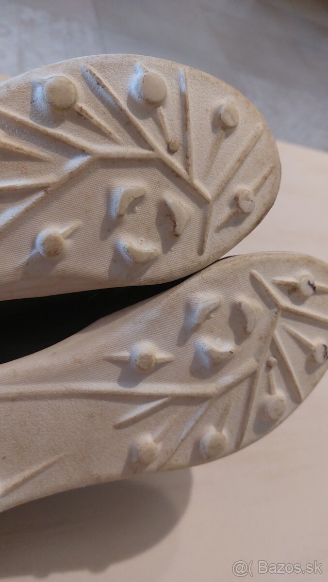 Predam kopacky Kipsta v.35 - 8