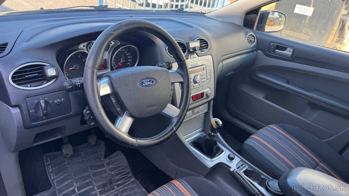 Ford Focus Kombi 1.6 16V Duratec Trend - 8