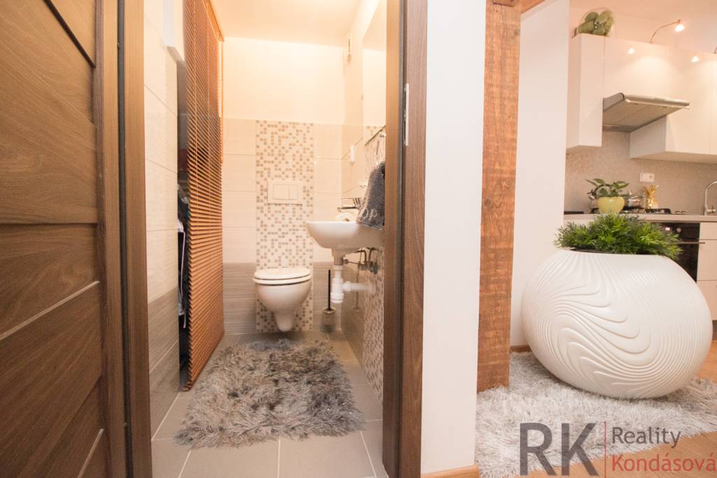 Tehlový byt v centre Košíc, s balkónom a výťahom - 8