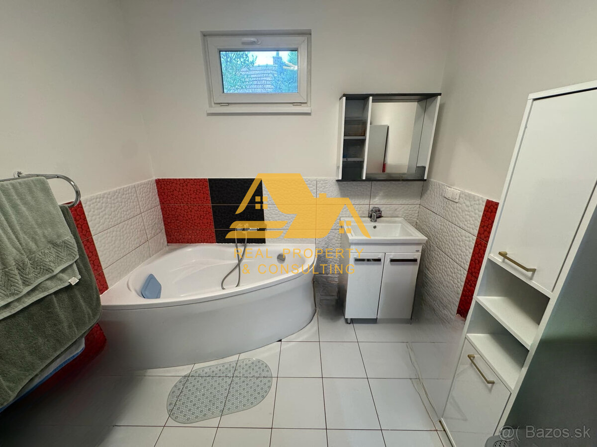 Predám rodinný dom v obci Žitavce - 8