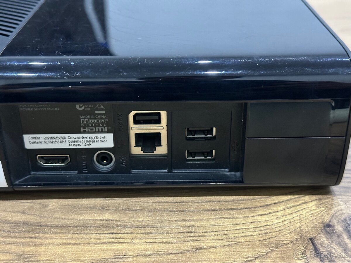 Samostatná herná konzola XBOX 360E - 8