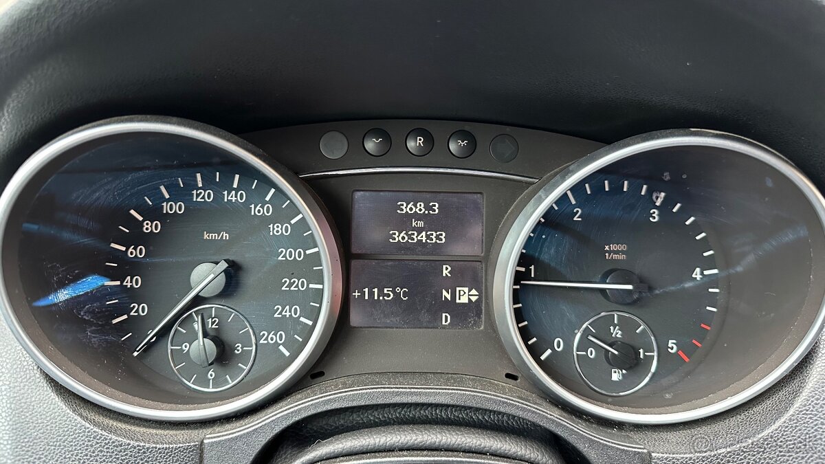 Mercedes-Benz M trieda 320 CDI - 8