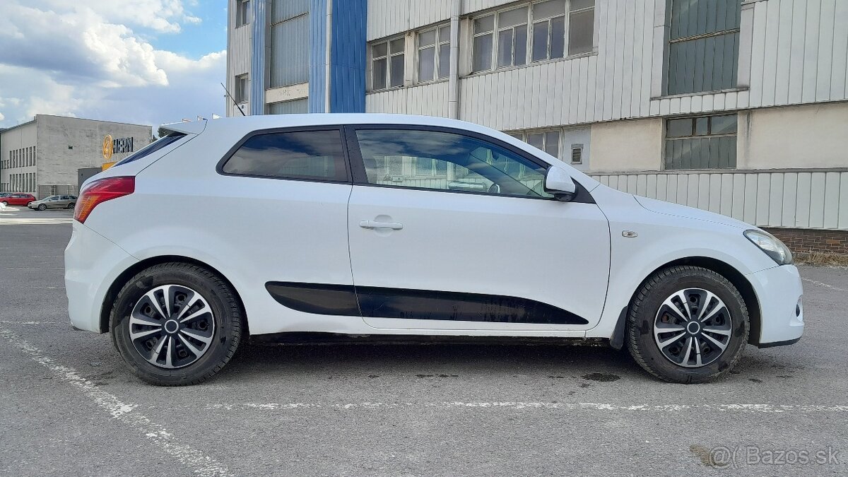 Kia Ceed (ProCeed) 2009 - 8