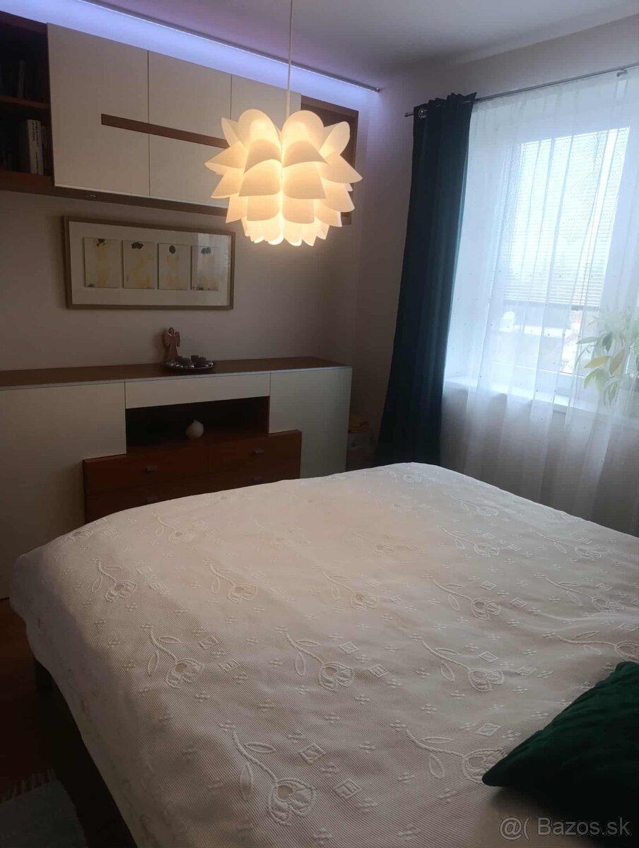 Predám 4-izbový 129m² byt v dome s terasou, 2x parkovanie, - 8