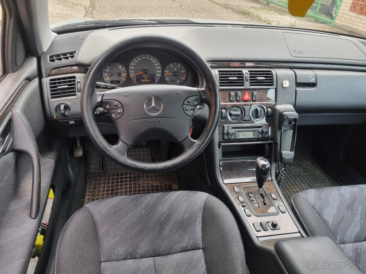 MERCEDES BENZ W210 E320 CDi ROK-2000 - 8