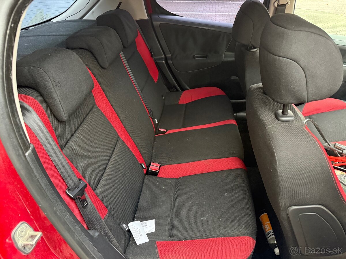 Peugeot 207 1.4 i - 8