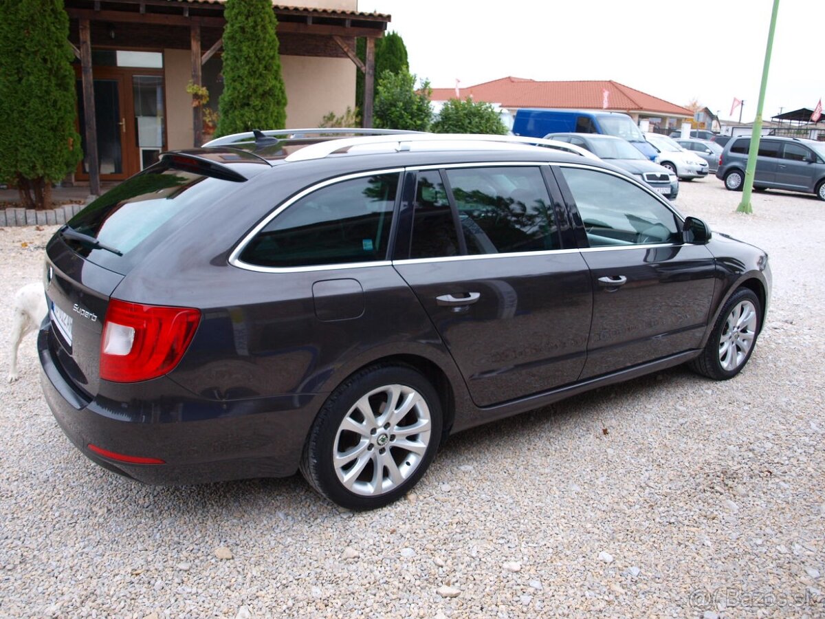 Škoda Superb Combi 1.4 TSI Elegance - 8
