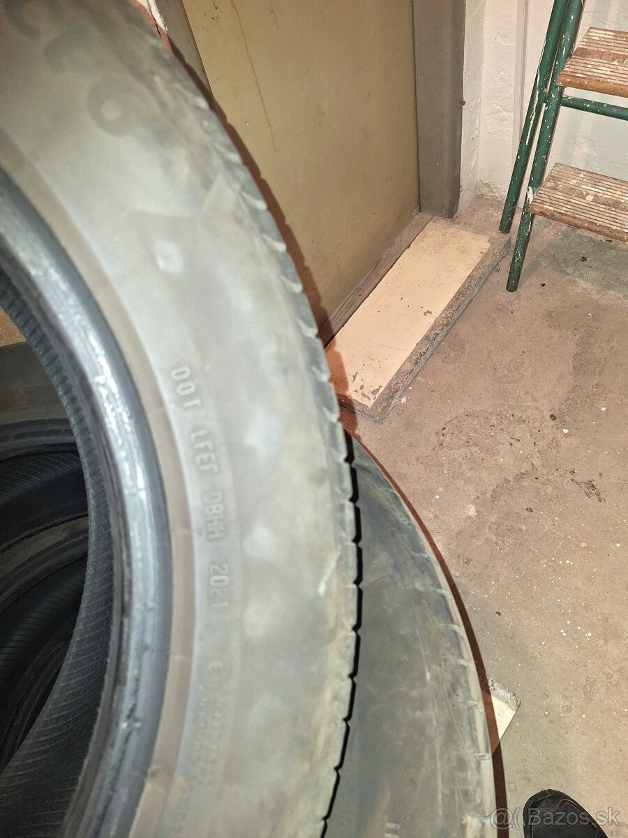 Pneumatiky 225/55. R19 - 8