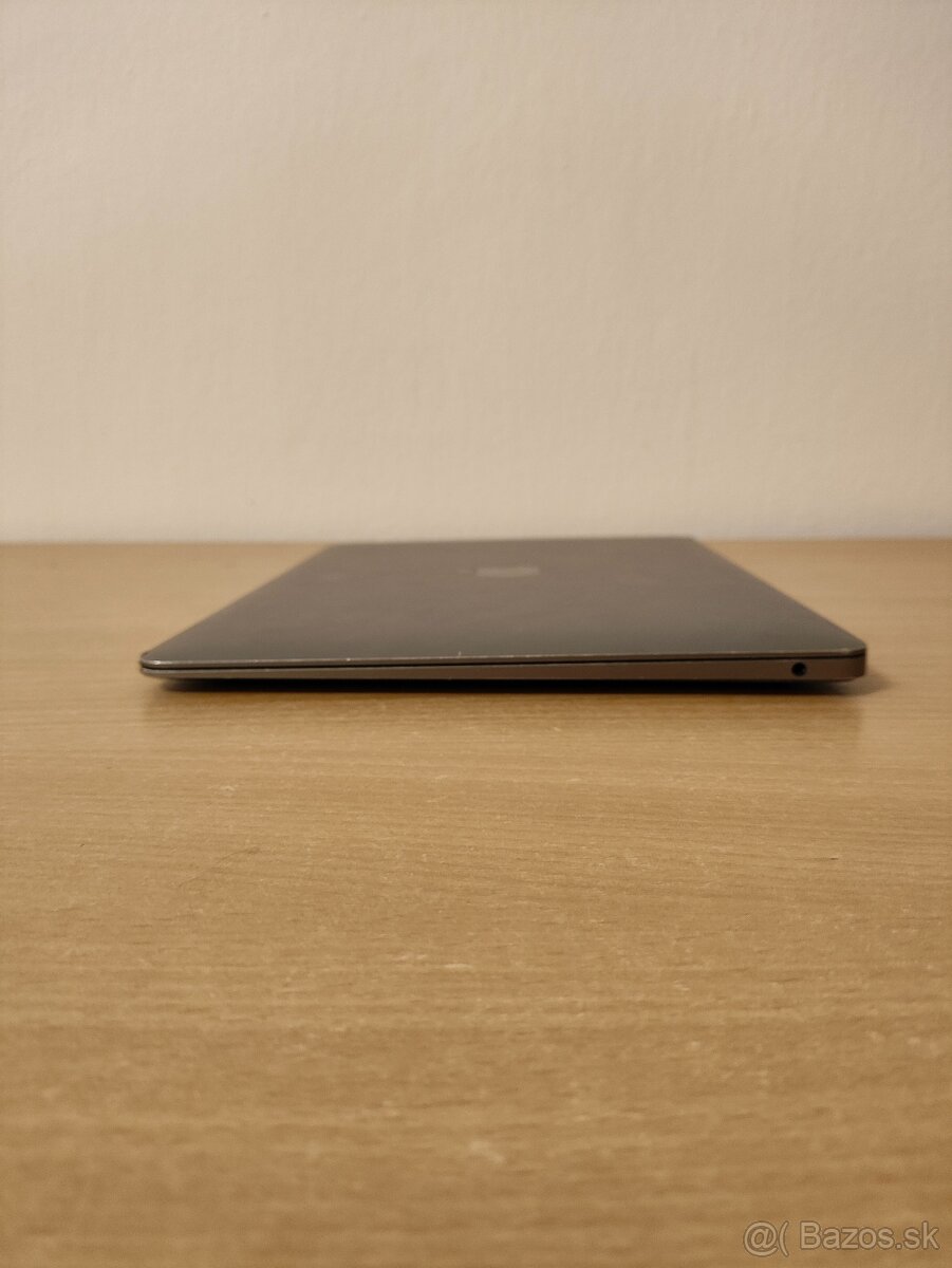 MacBook Air 13 2019 | Core i5 • 8GB RAM • SSD - 8