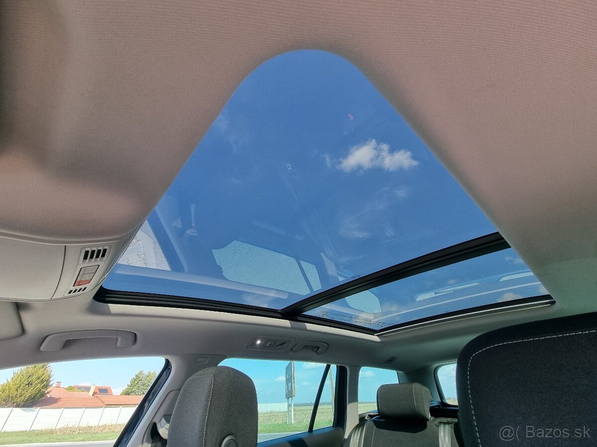 Volkswagen Passat Variant 2.0TDI Elegance DSG za 17.490 € - 8