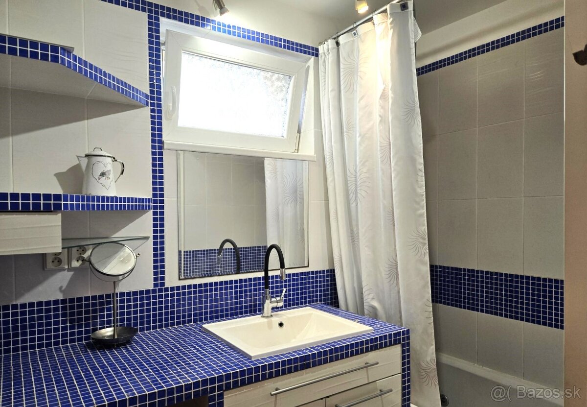 Predaj - 5 izbový dvojgeneračný rodinný dom-Rajka Maďarsko - 8