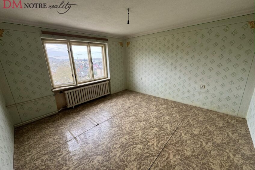 Šesťizbový rodinný dom s priestranným pozemkom - Breznička. - 8