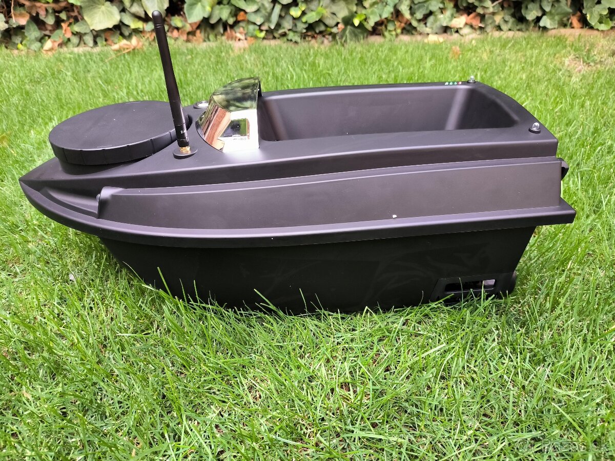 Zavazacia lodka GPS + SONAR - 8