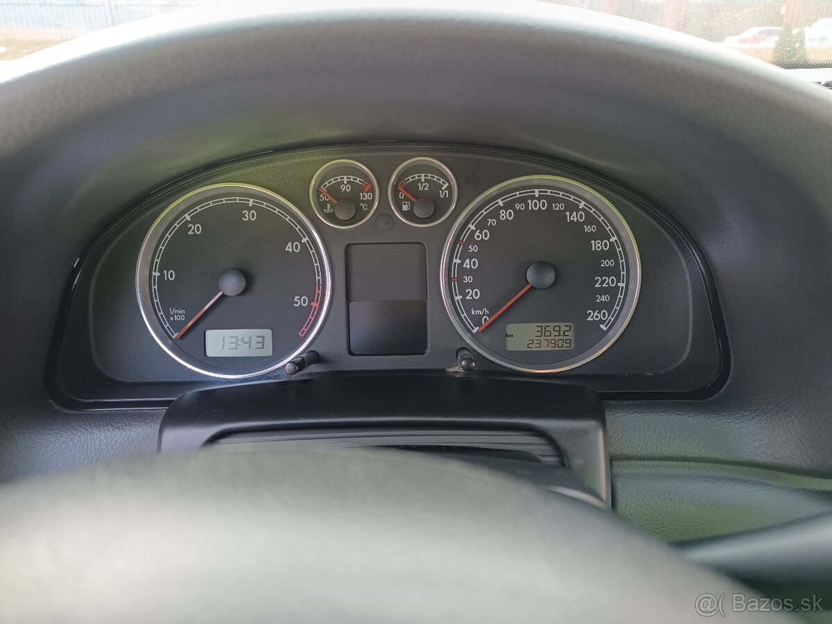 VOLKSWAGEN PASSAT B5,5 - 8