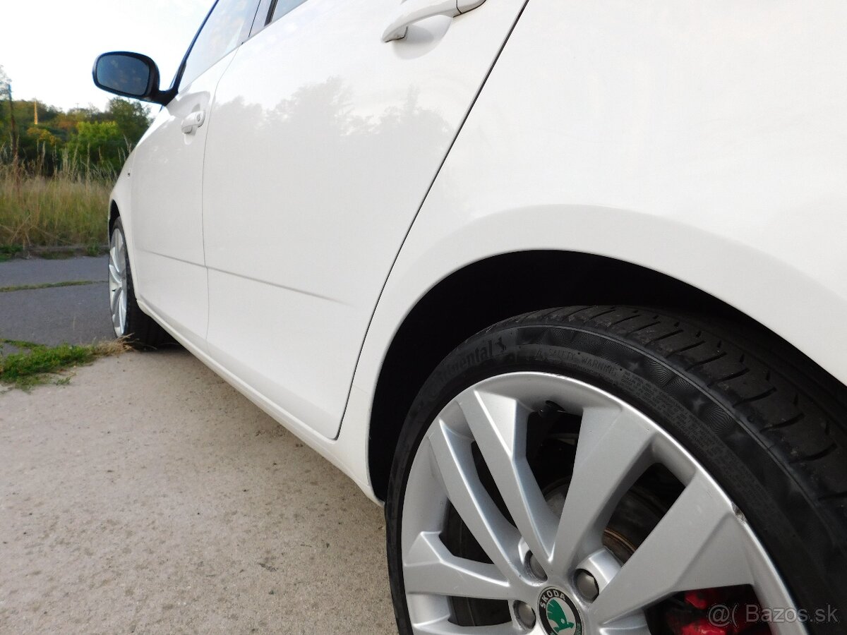 SKODA FABIA RS DSG - 8