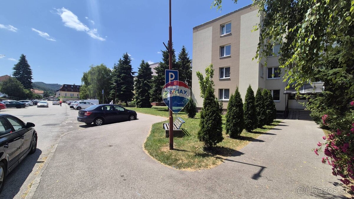 Garsónka 30 m2 v centre Brezová pod Bradlom - 8