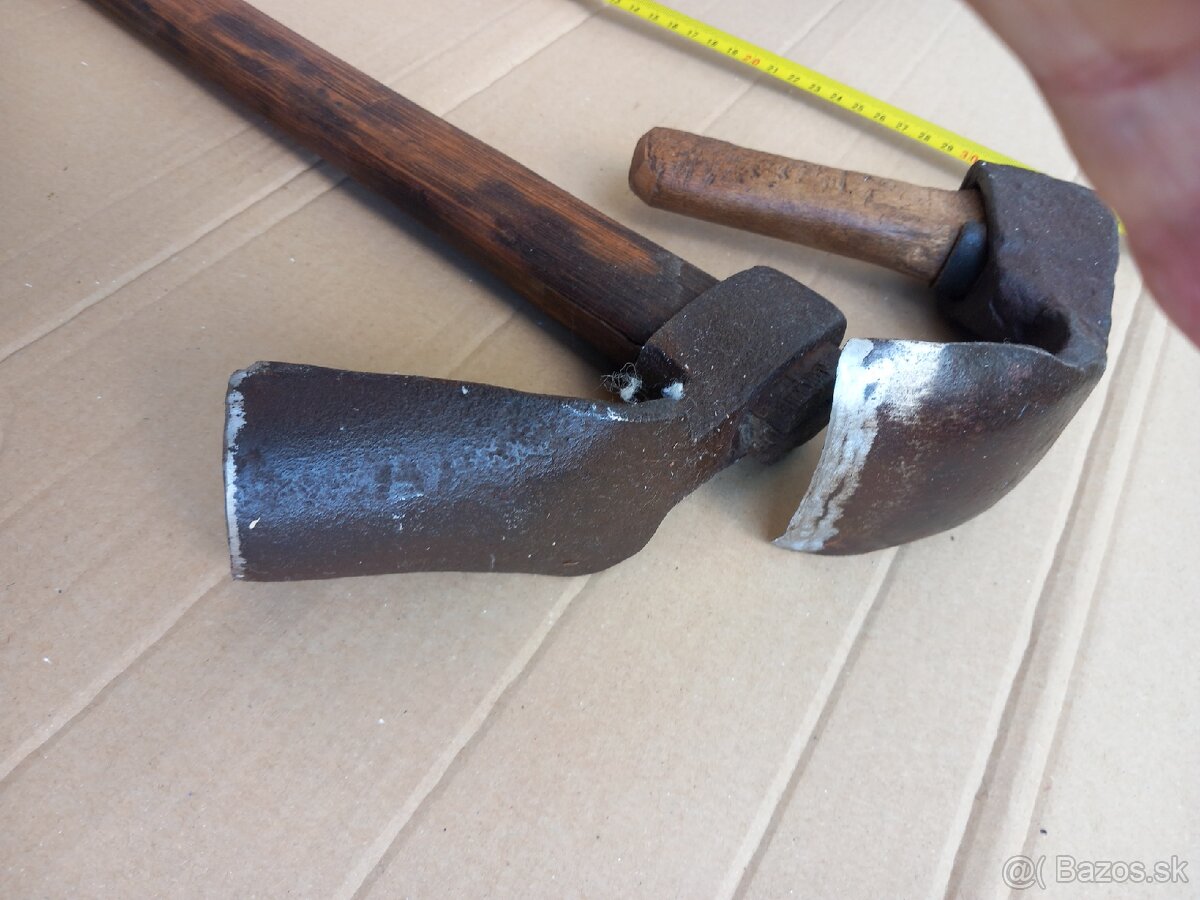 Tesárske sekery a mäsiarsky sekáč - 8