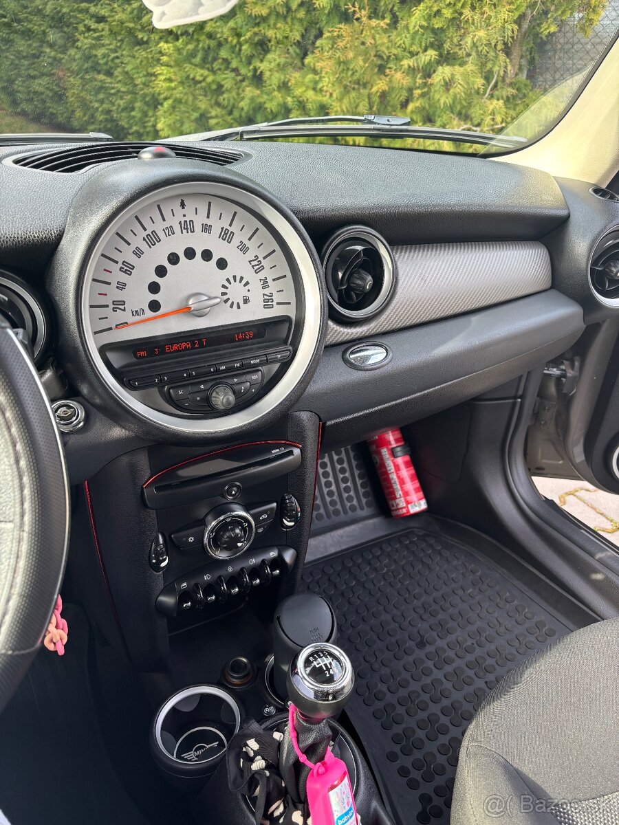 Mini Cooper 1.6 - 8
