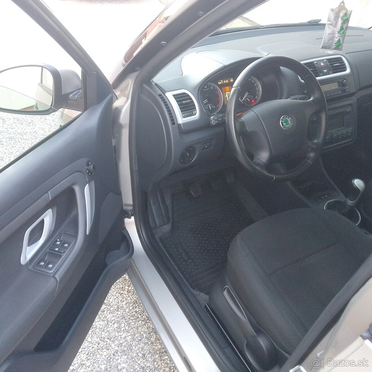 Skoda Fabia 2 Combi 1.6 (77Kw) Benzín - 8